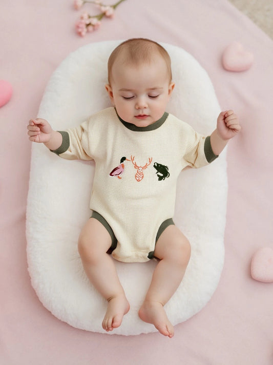Infant Unisex Hooded Romper with Bear Print and Zipper Closure Cozy Winter Outfit for Baby Boy Girl Warm Clothes